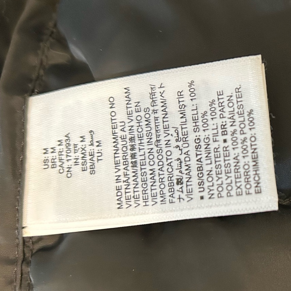 Amazon Essentials Black Puffer Jacket - image 5